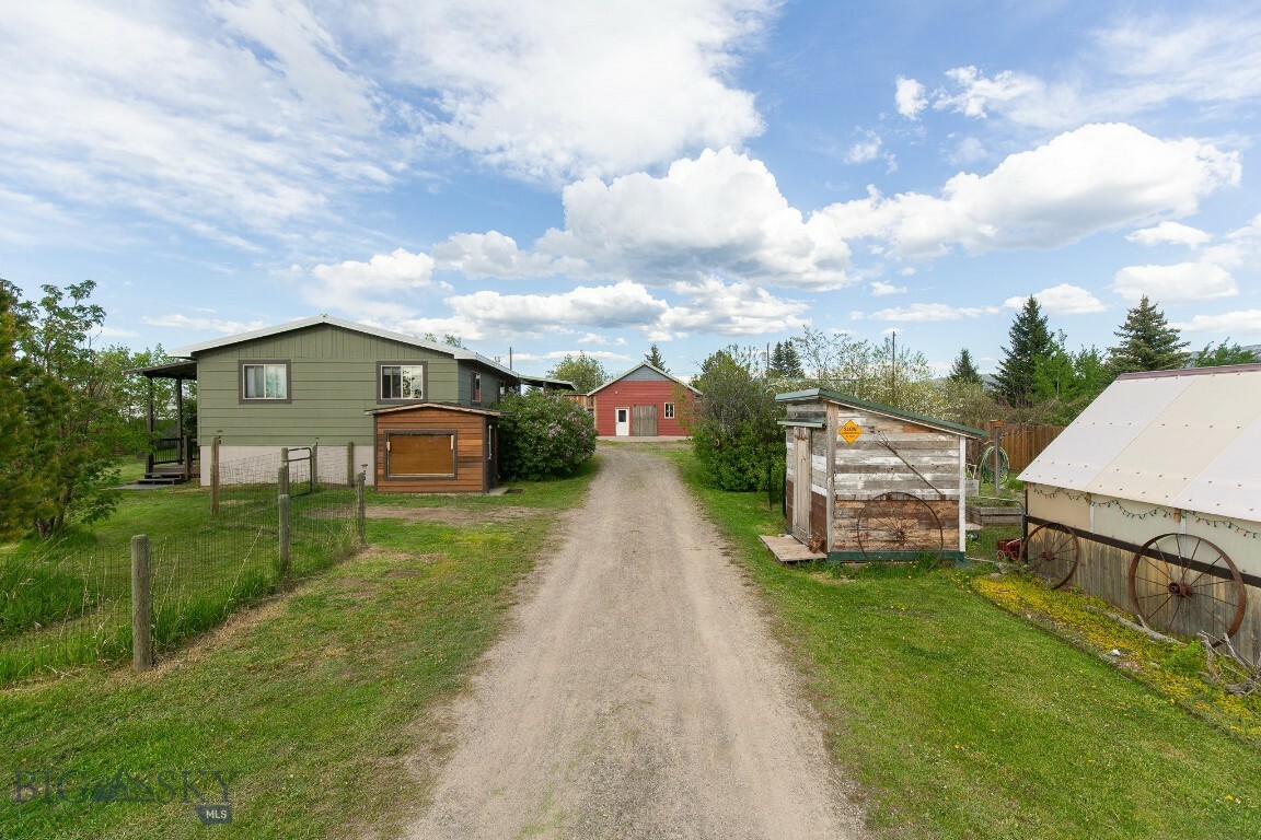 Property Photo: 510 Table Mountain Dr MT 59730
