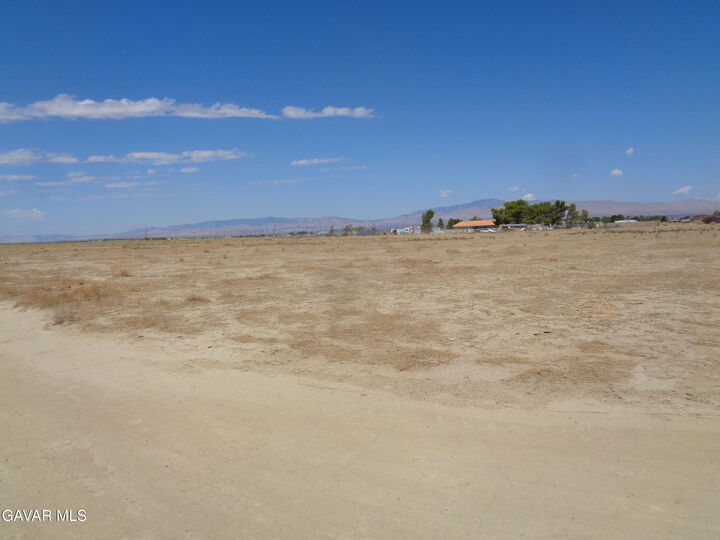 Property Photo:  Cor. 77stw Ave. A6  CA 93590 