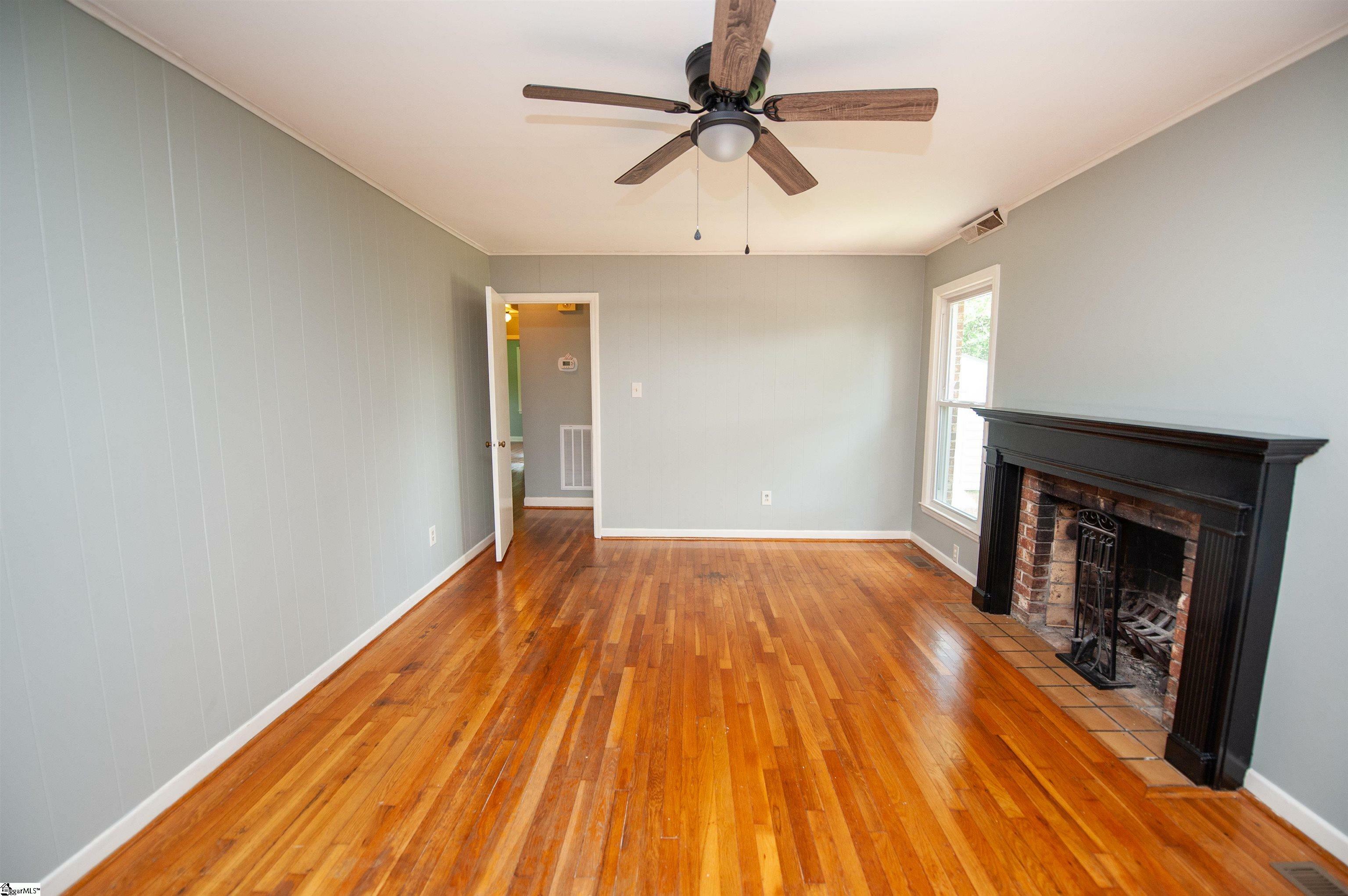 Property Photo: 117 Russell Street SC 29307