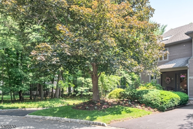 Property Photo: 5 Pamrapo Ct NJ 07452