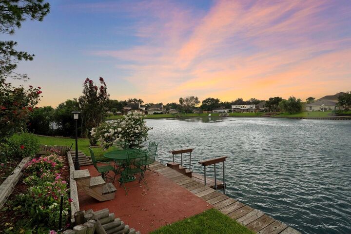 Property Photo:  6502 Portuguese Bend Drive  TX 77459 