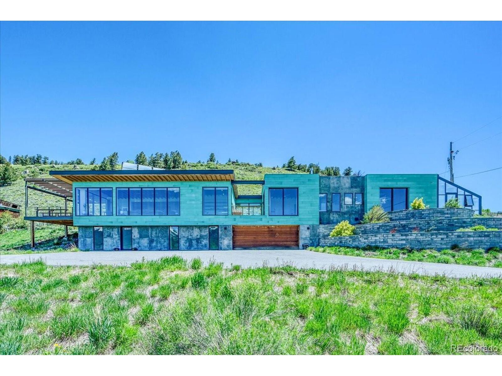Property Photo:  421 Z Rd  CO 80498 