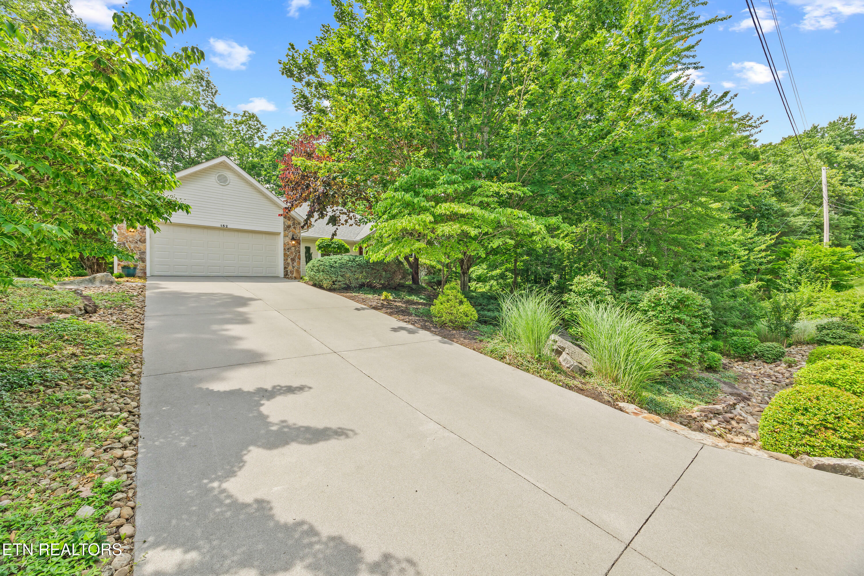 152 Stonewood Drive  Crossville TN 38558 photo