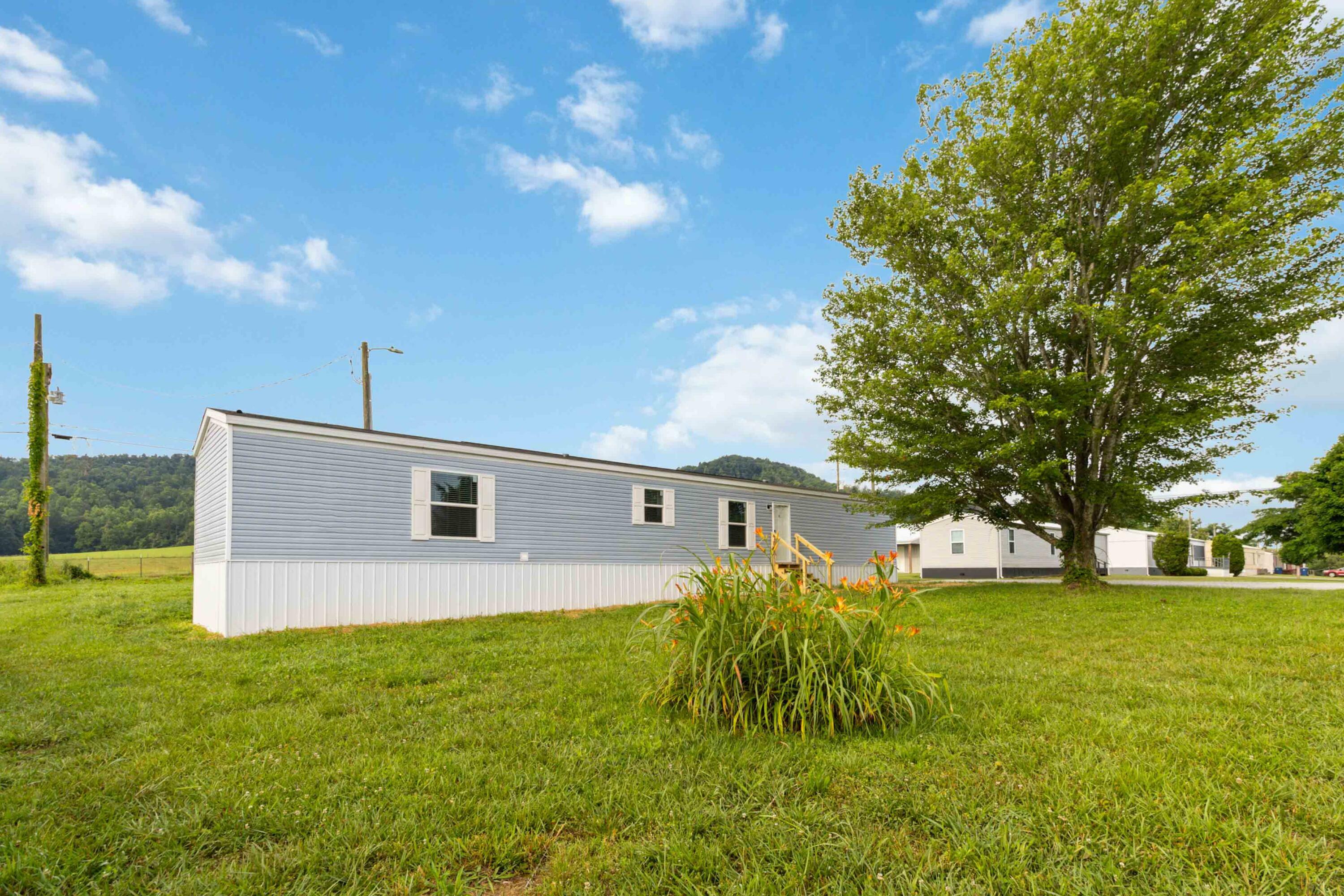 Property Photo: 129 Bonnie Blue Lane KY 42518