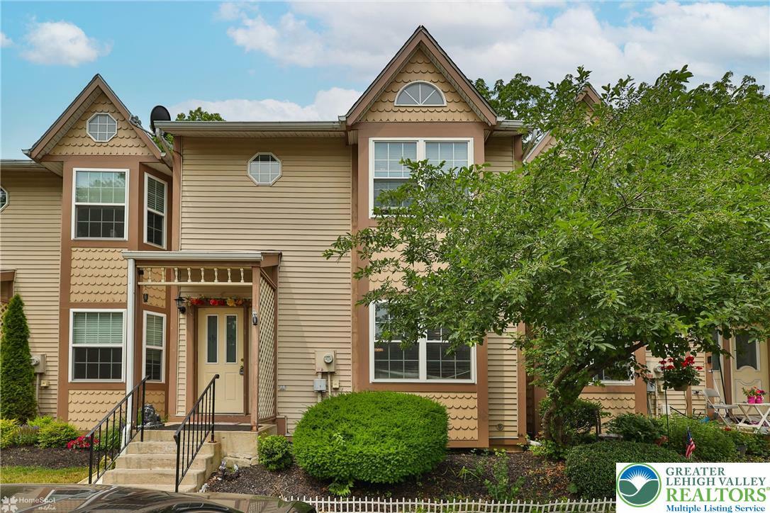 Property Photo: 107 Independence Court PA 18020