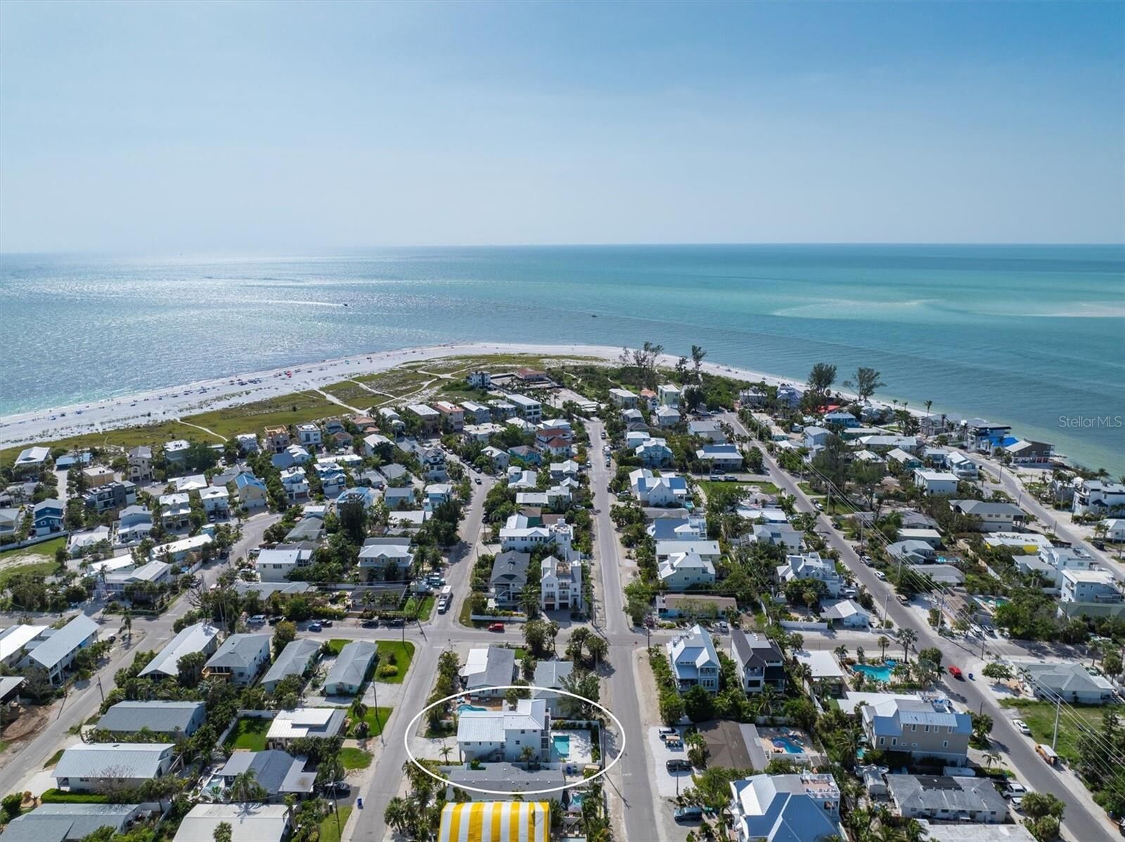 Property Photo:  616 Fern Street  FL 34216 