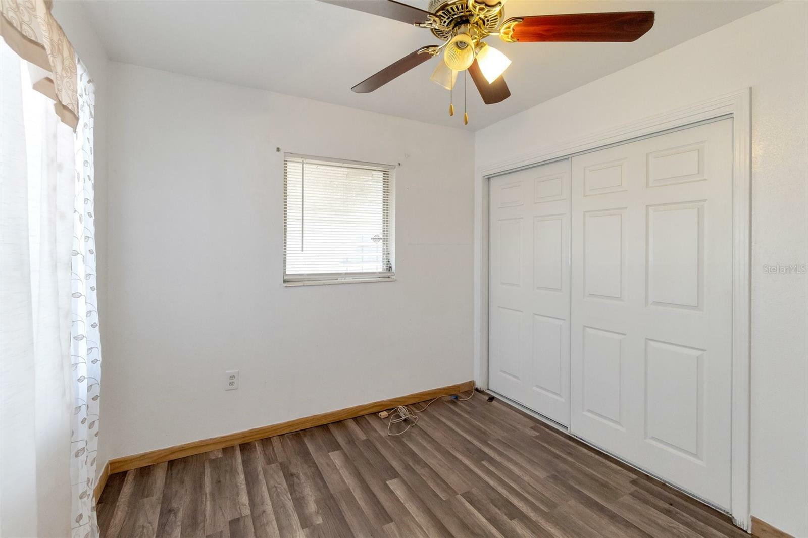 Property Photo: 1914 W Walnut Street FL 33607