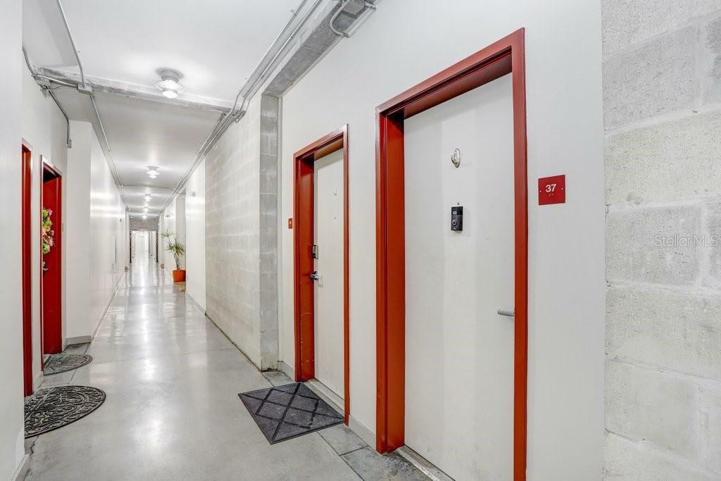 Property Photo: 2001 E 2nd Avenue 37 FL 33605