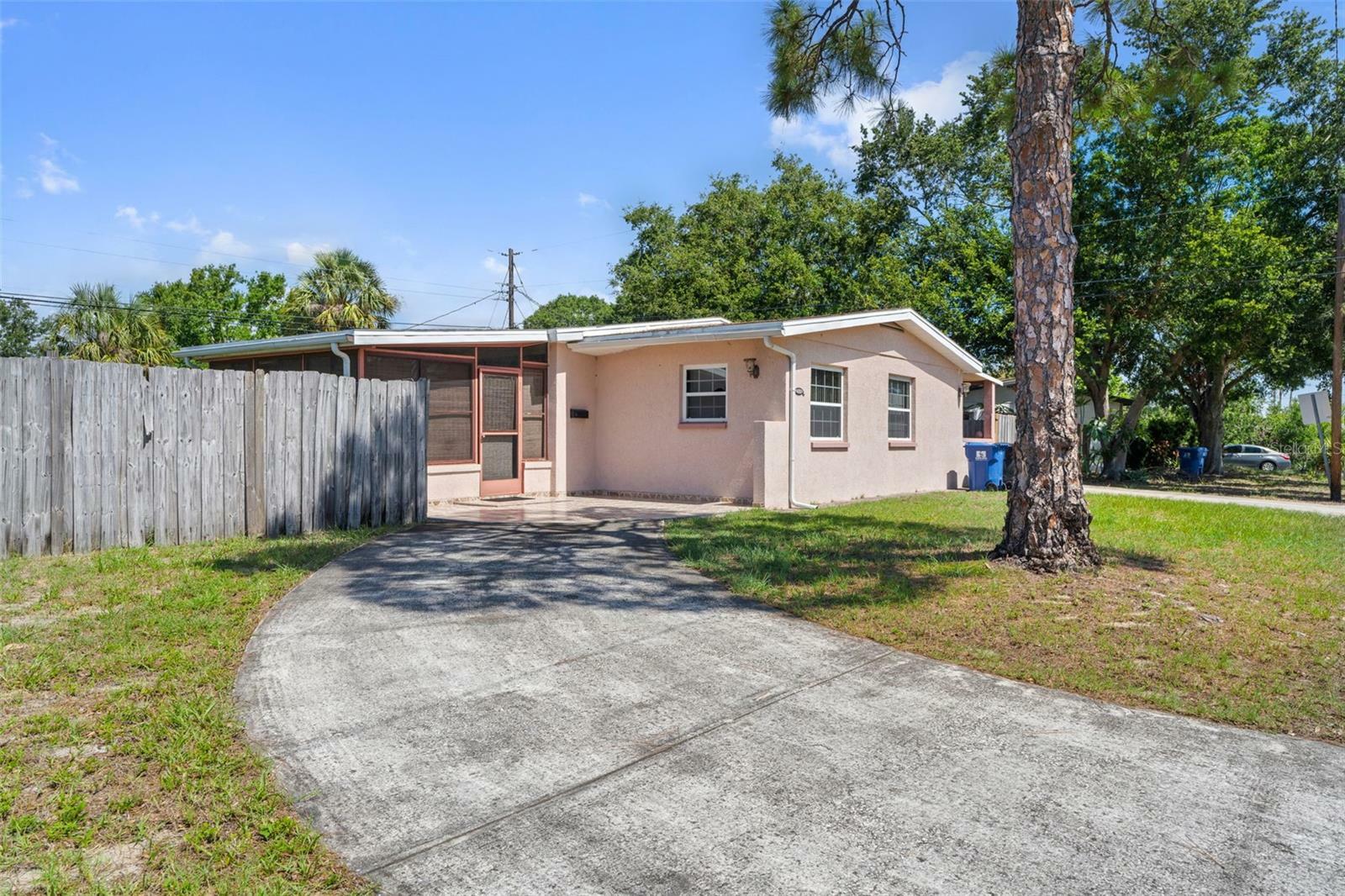 Property Photo: 7676 18th St N FL 33702