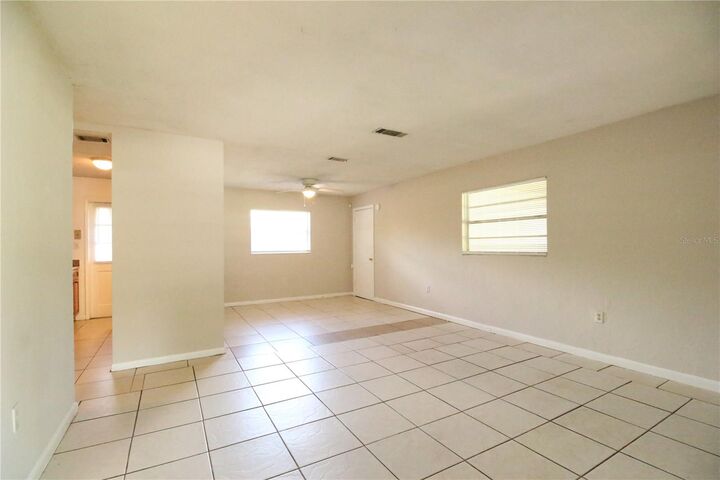 Property Photo:  3827 NE 13th Drive  FL 32609 