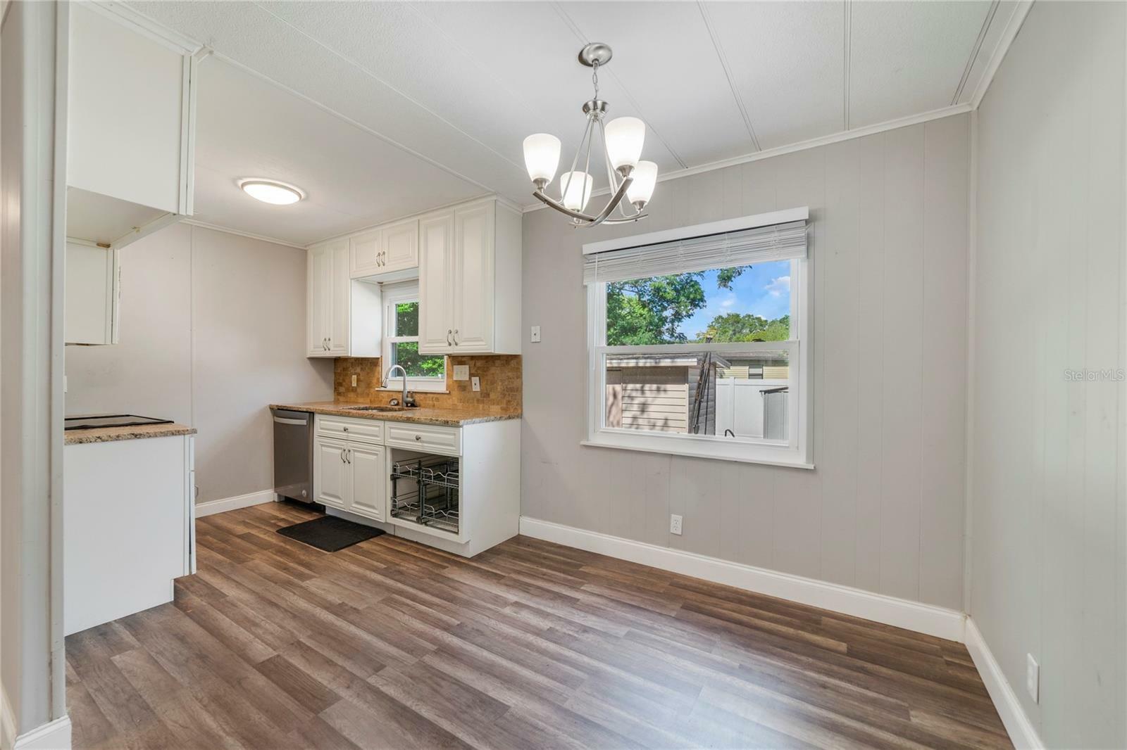 Property Photo: 220 Colony Place FL 32707