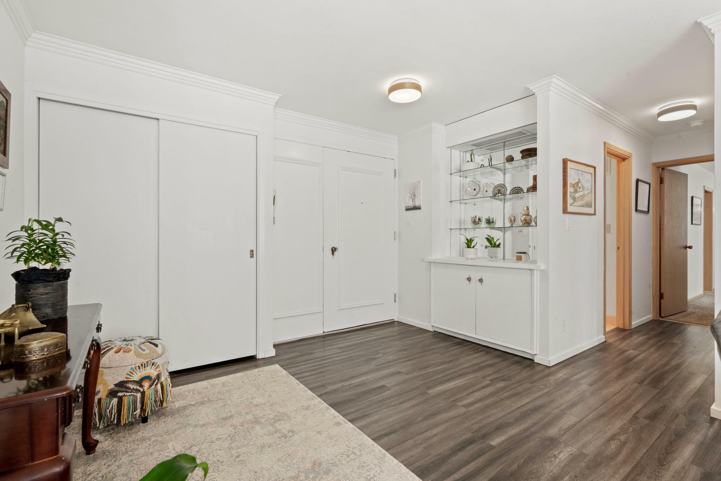 Property Photo: 1610 N Prospect Ave 704 WI 53202