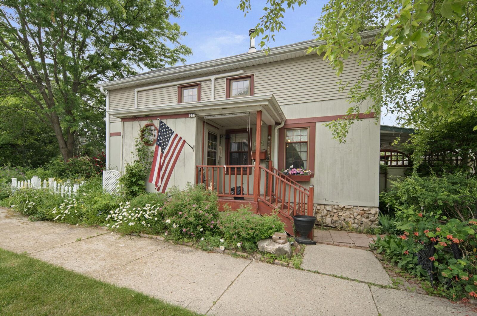 Property Photo: 232 Second St WI 53027