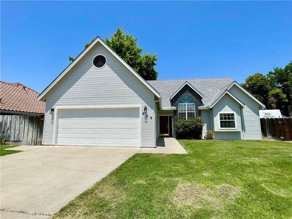 Property Photo:  659 Royal Arch Court  CA 95340 