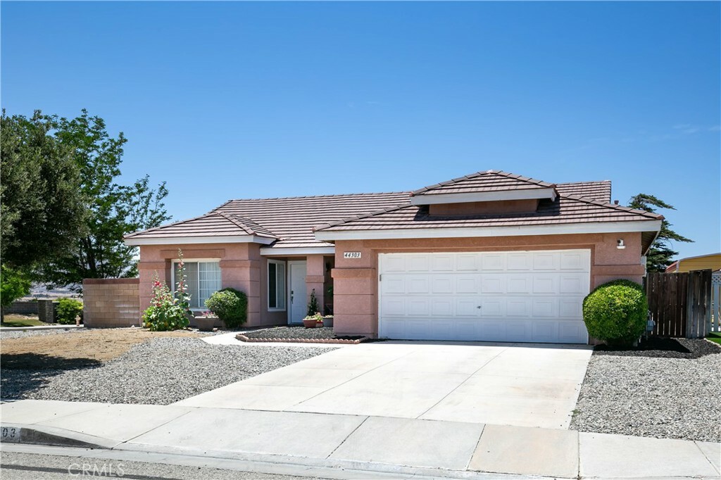 Property Photo: 44303 Freer Way CA 93536