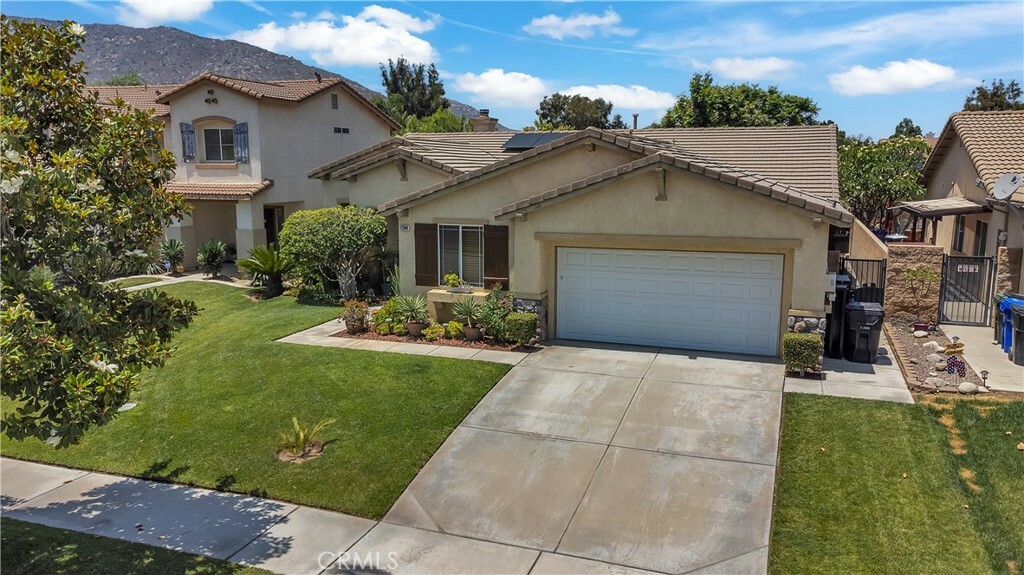 Property Photo:  11244 Sega Lane  CA 92337 