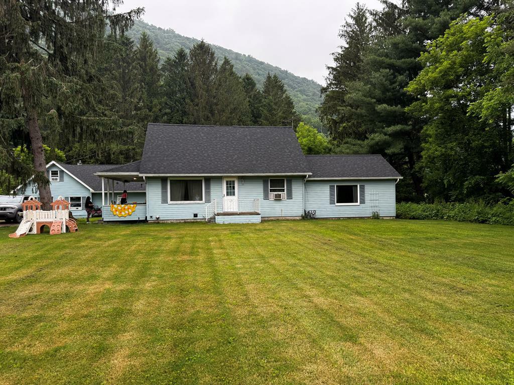 Property Photo: 32 Investment Lane PA 18831