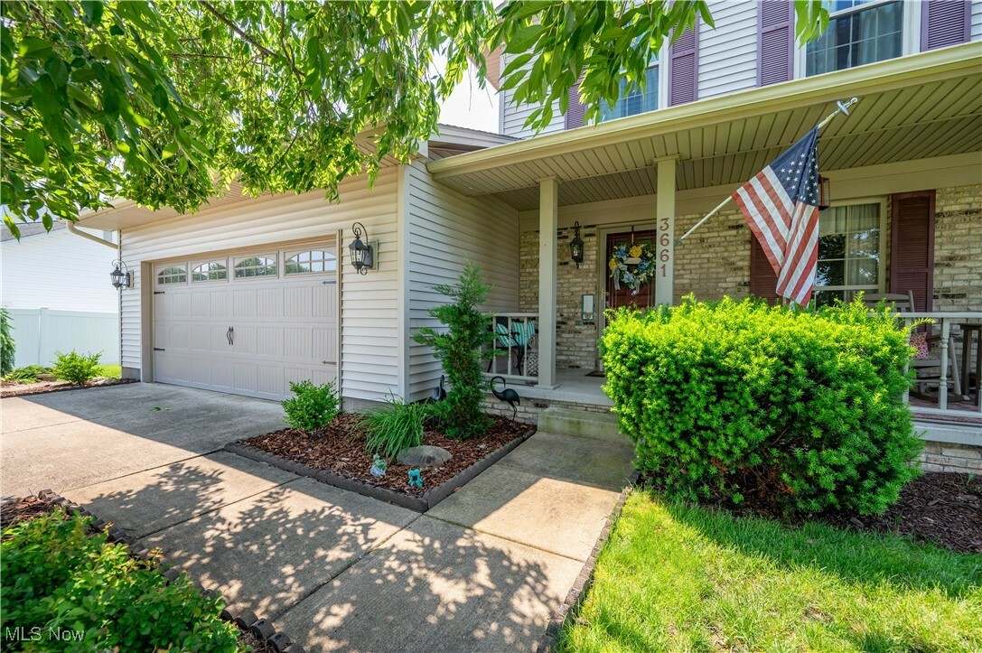 Property Photo: 3661 Meander Reserve Circle OH 44406