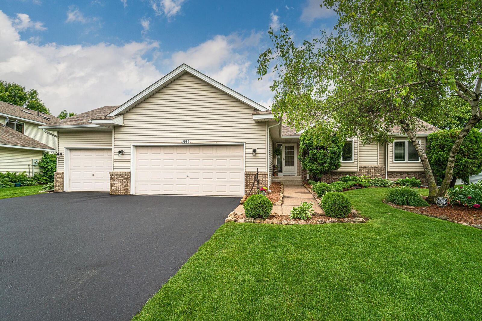 Property Photo: 5926 193rd Street W MN 55024