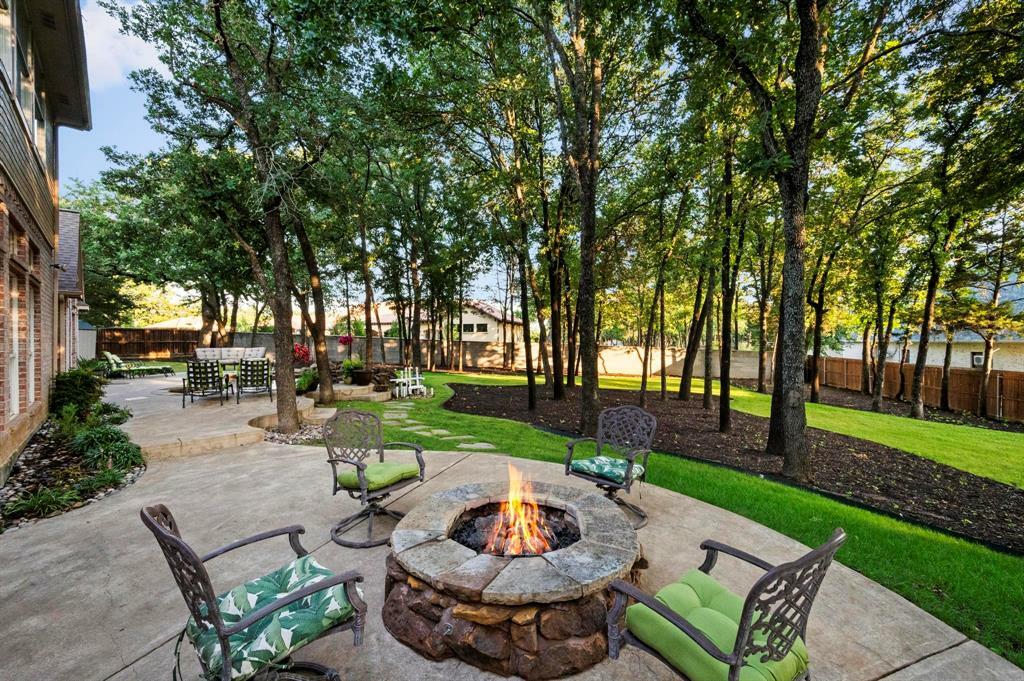 Property Photo:  1002 Hidden Knoll Court  TX 76092 