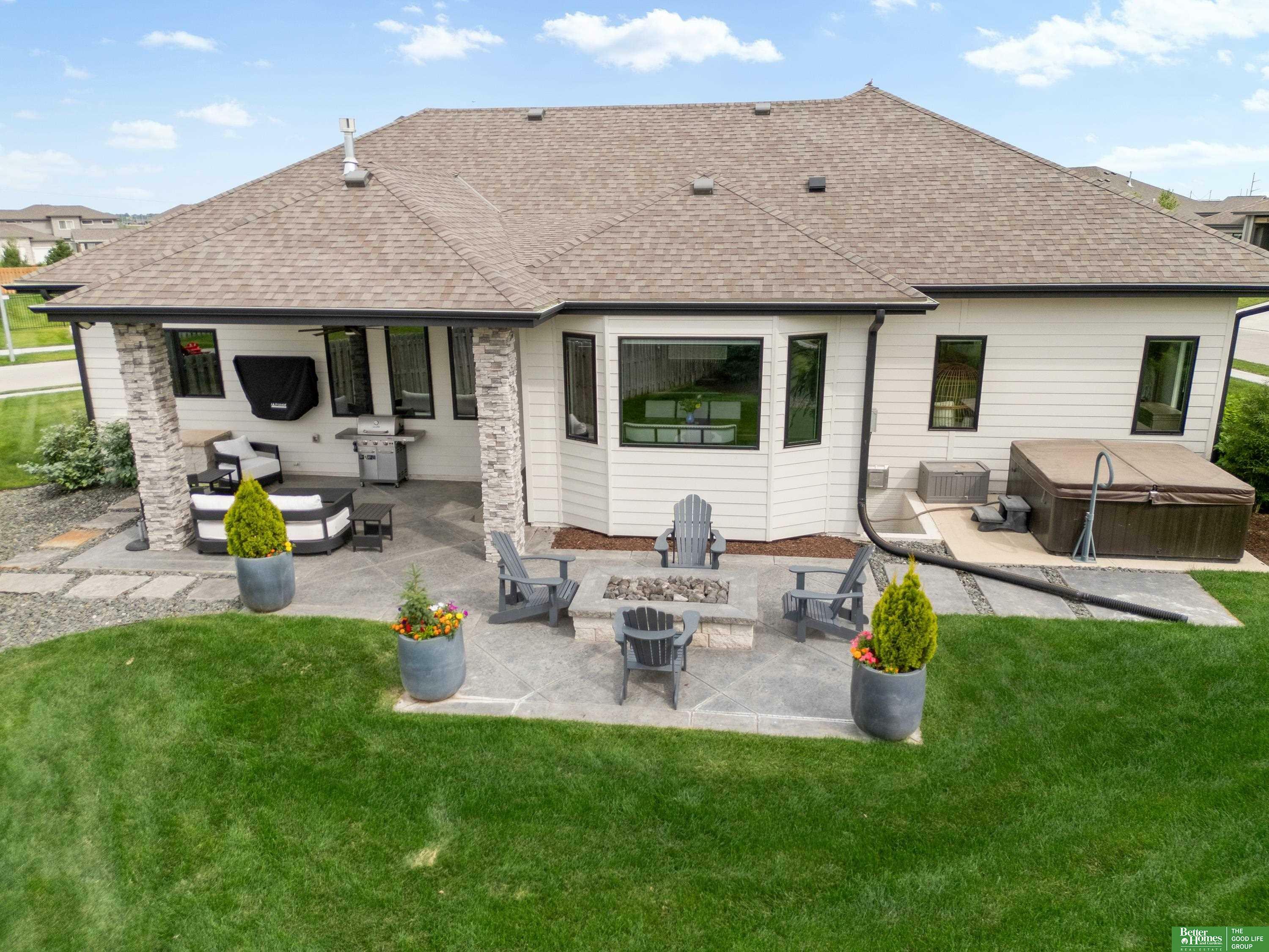 Property Photo: 4802 N 187th Avenue NE 68022