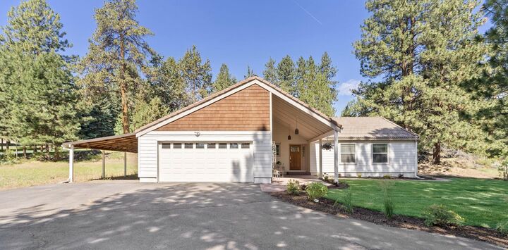 60781 Country Club Drive  Bend OR 97702 photo