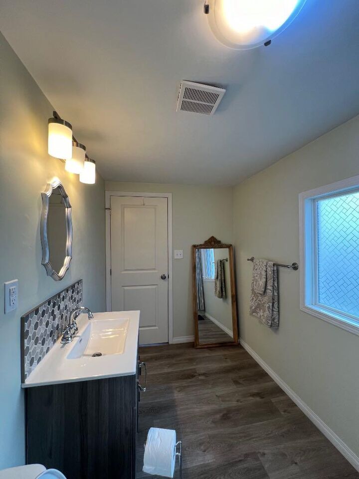 Property Photo:  1230 2 Avenue W  AB T0J 0Y2 
