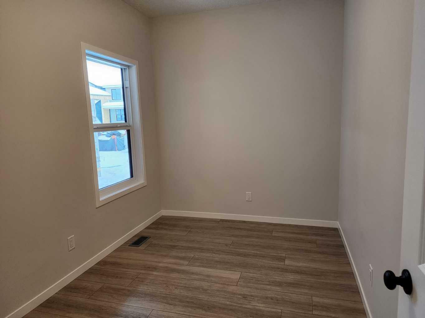 Property Photo: 86 Lucas Place NW AB T3P 2E5