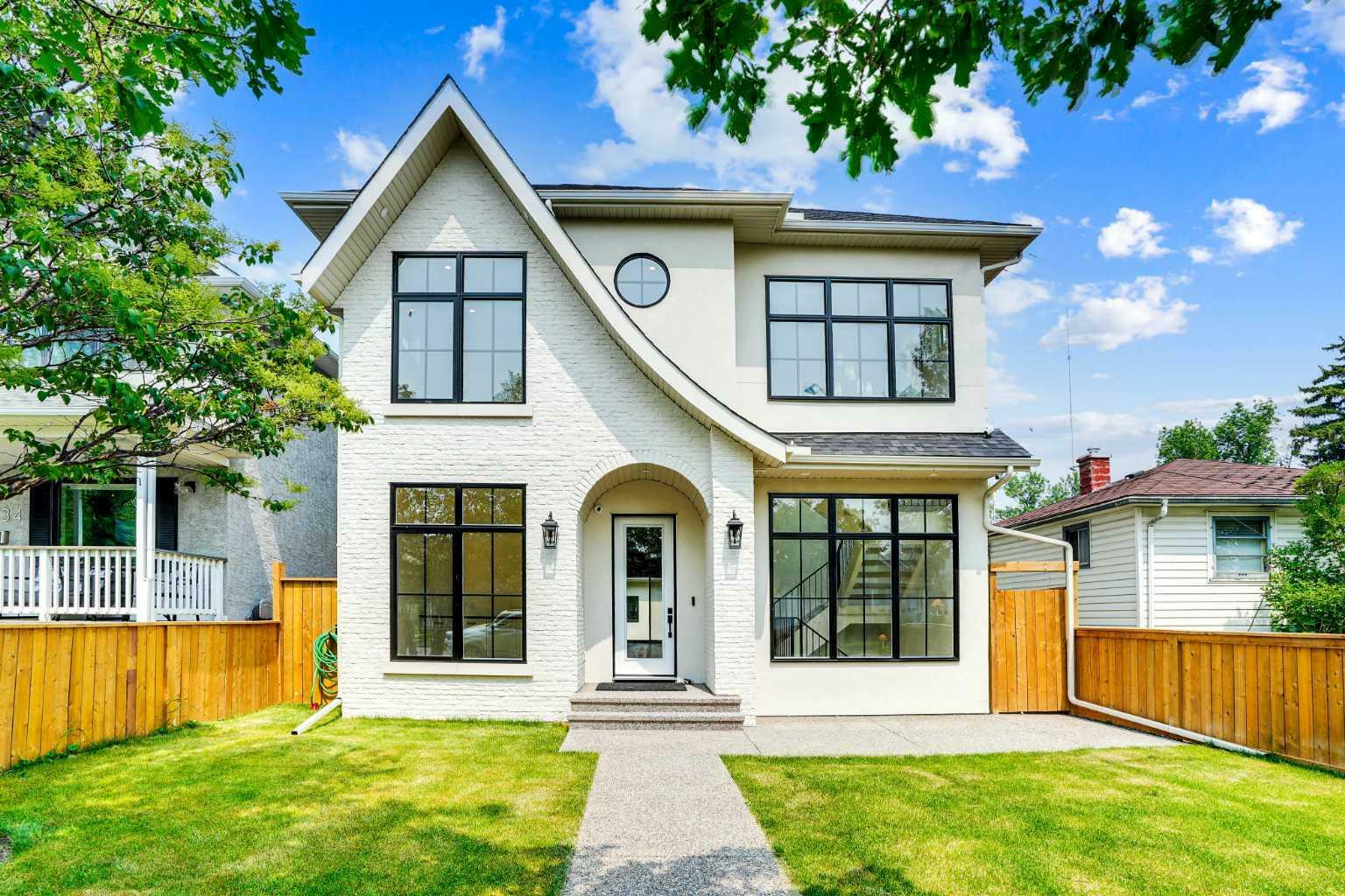 636 10 Avenue NE  Calgary AB T2E 0X8 photo