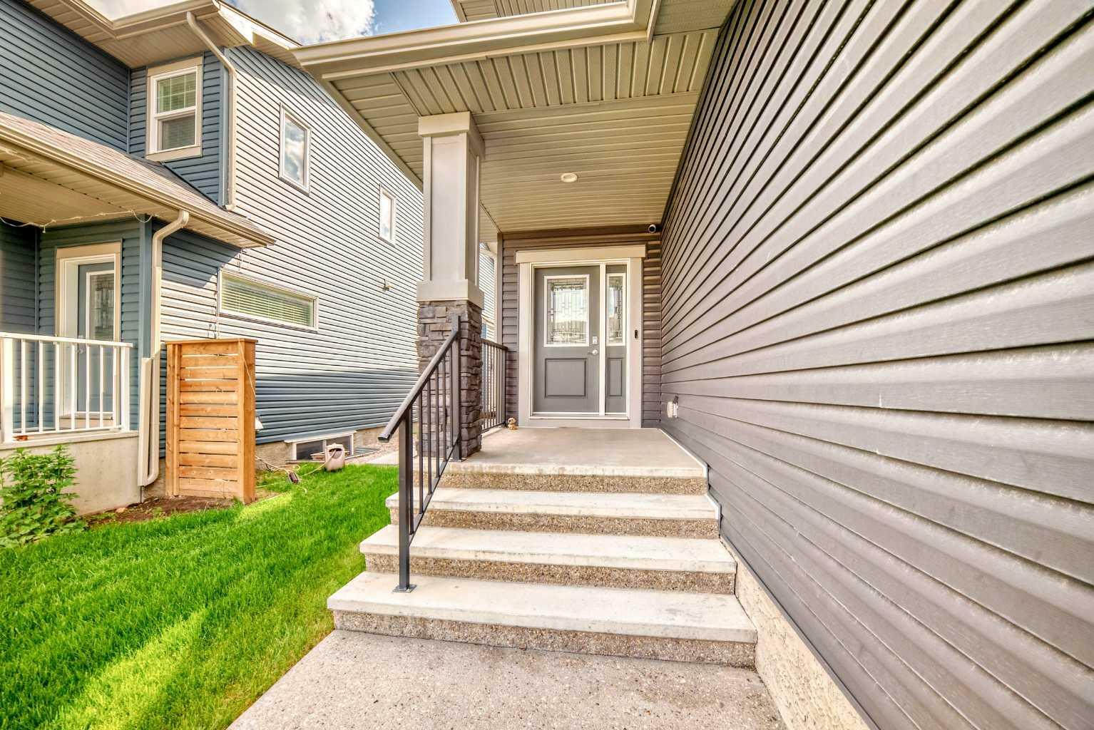 Property Photo: 39 Evansglen Link NW AB T3P 0X9