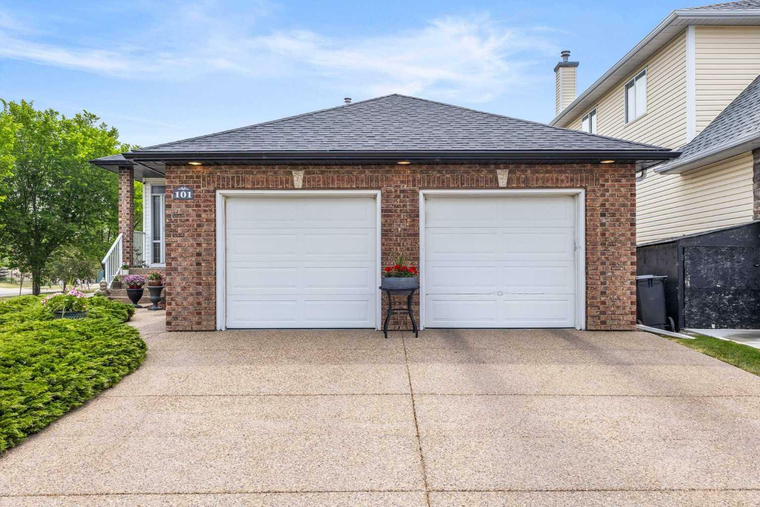 Property Photo: 101 Springmere Drive AB T1X 1A9