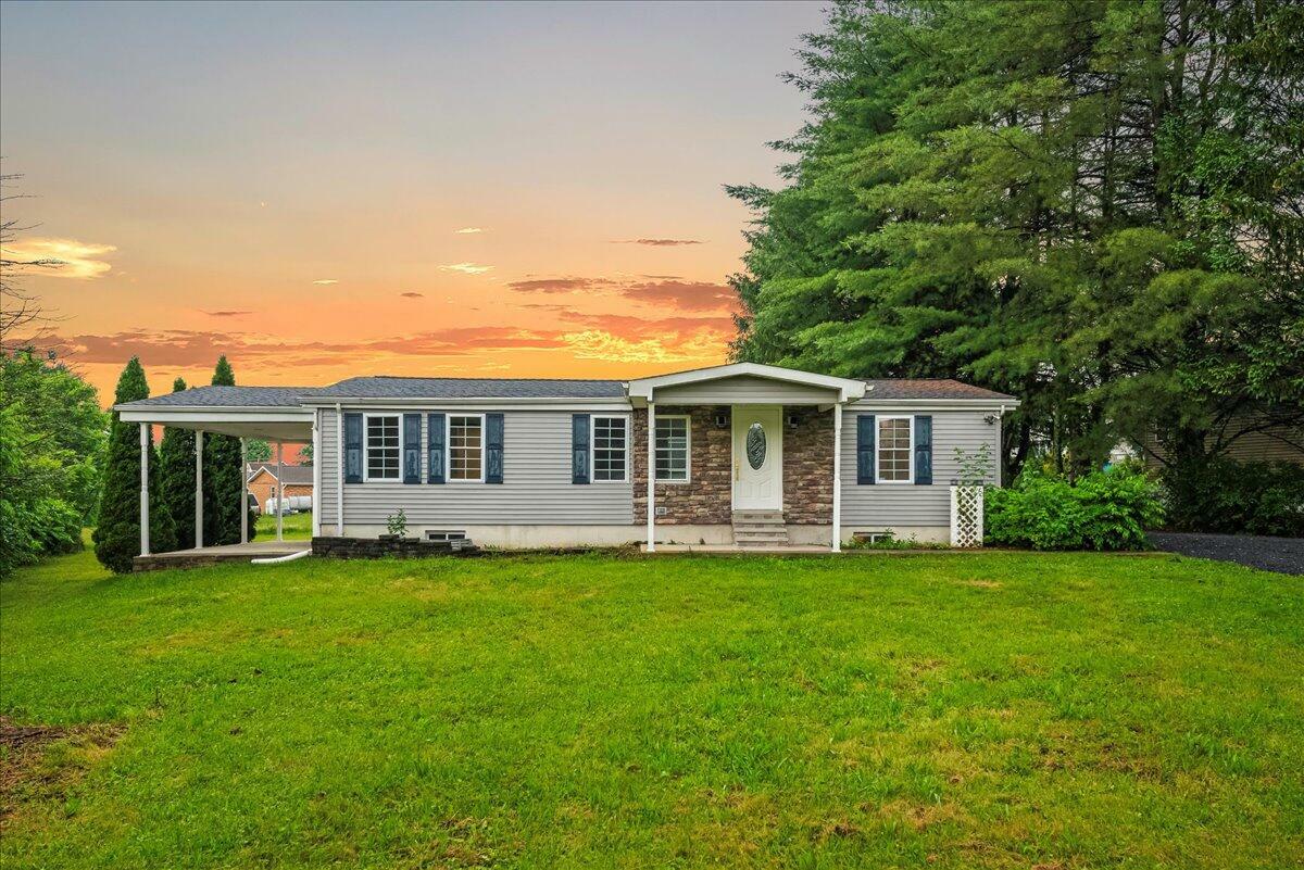 Property Photo: 65 Panorama Circle PA 18058