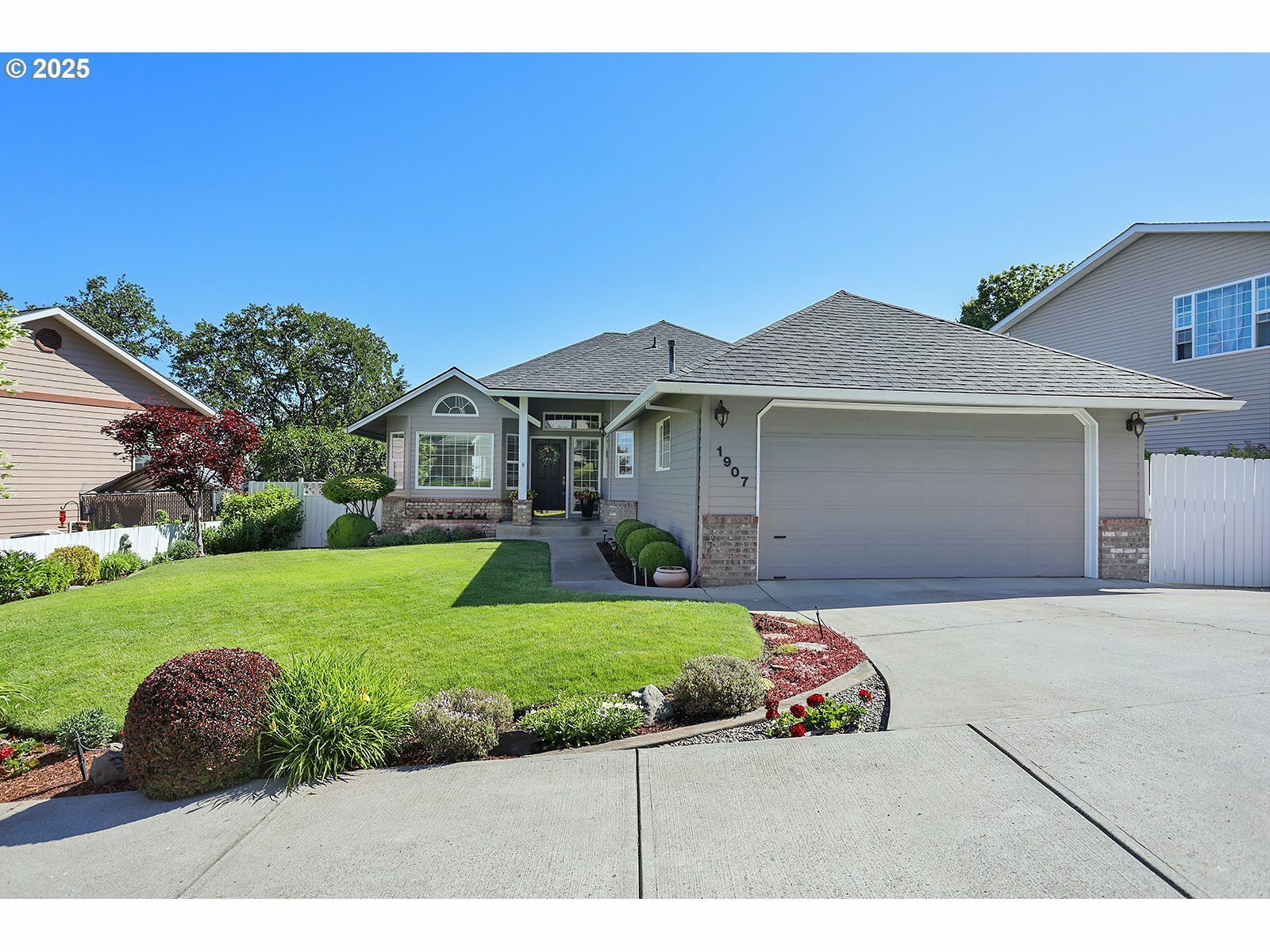 Property Photo: 1907 Quinton St OR 97058