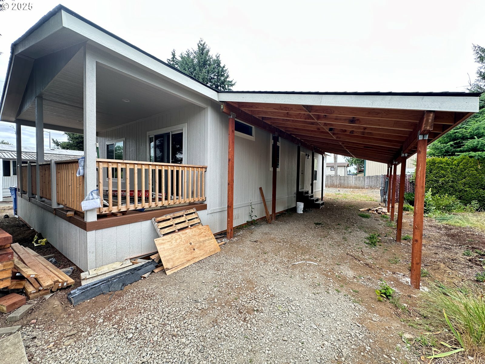 Property Photo: 11316 NE 28th St 3 WA 98682