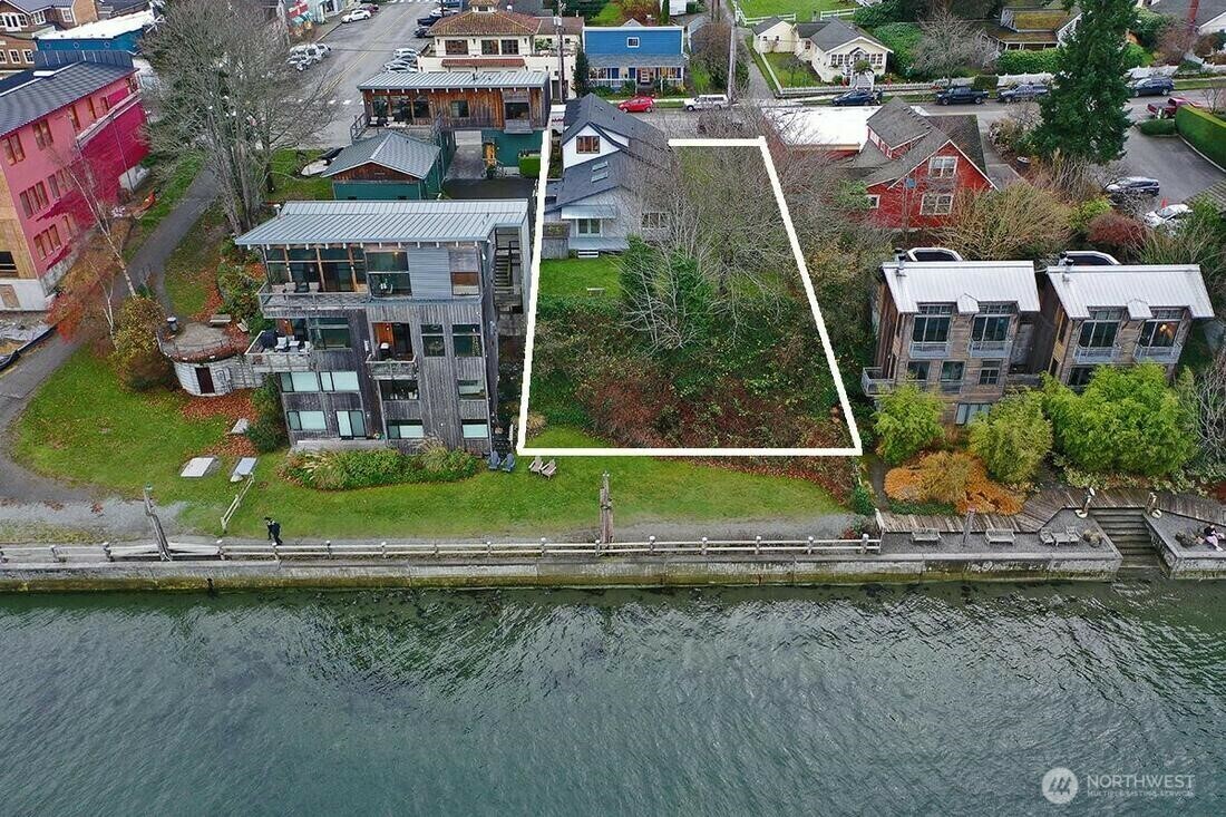 Property Photo: 308 1st Street WA 98260