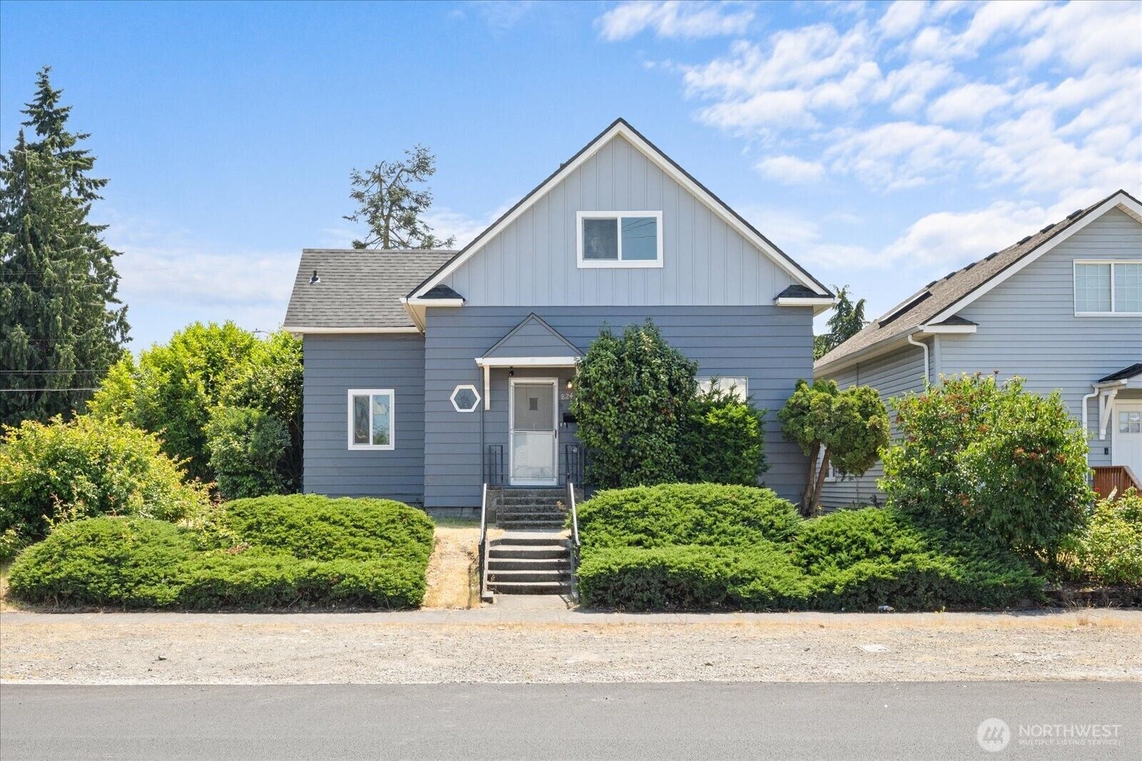 Property Photo:  824 E  Harrison  WA 98404 