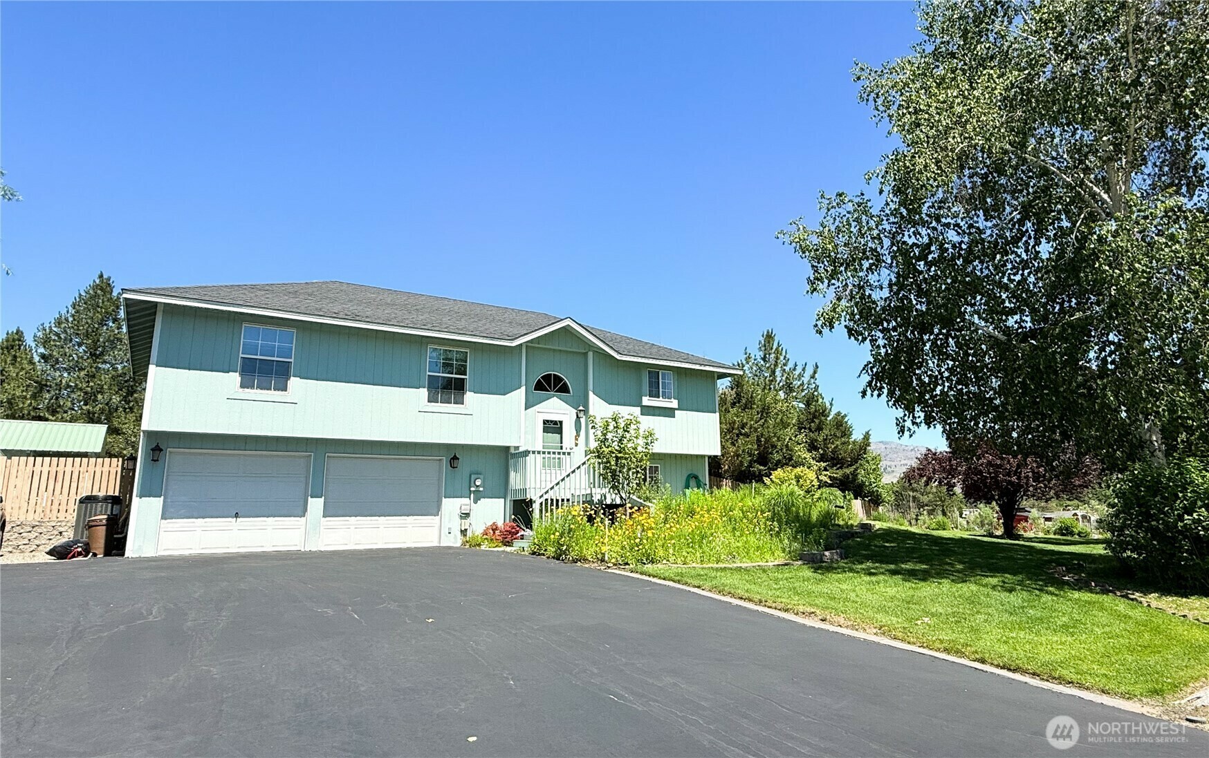 Property Photo:  16  River Overlook Street  WA 98841 
