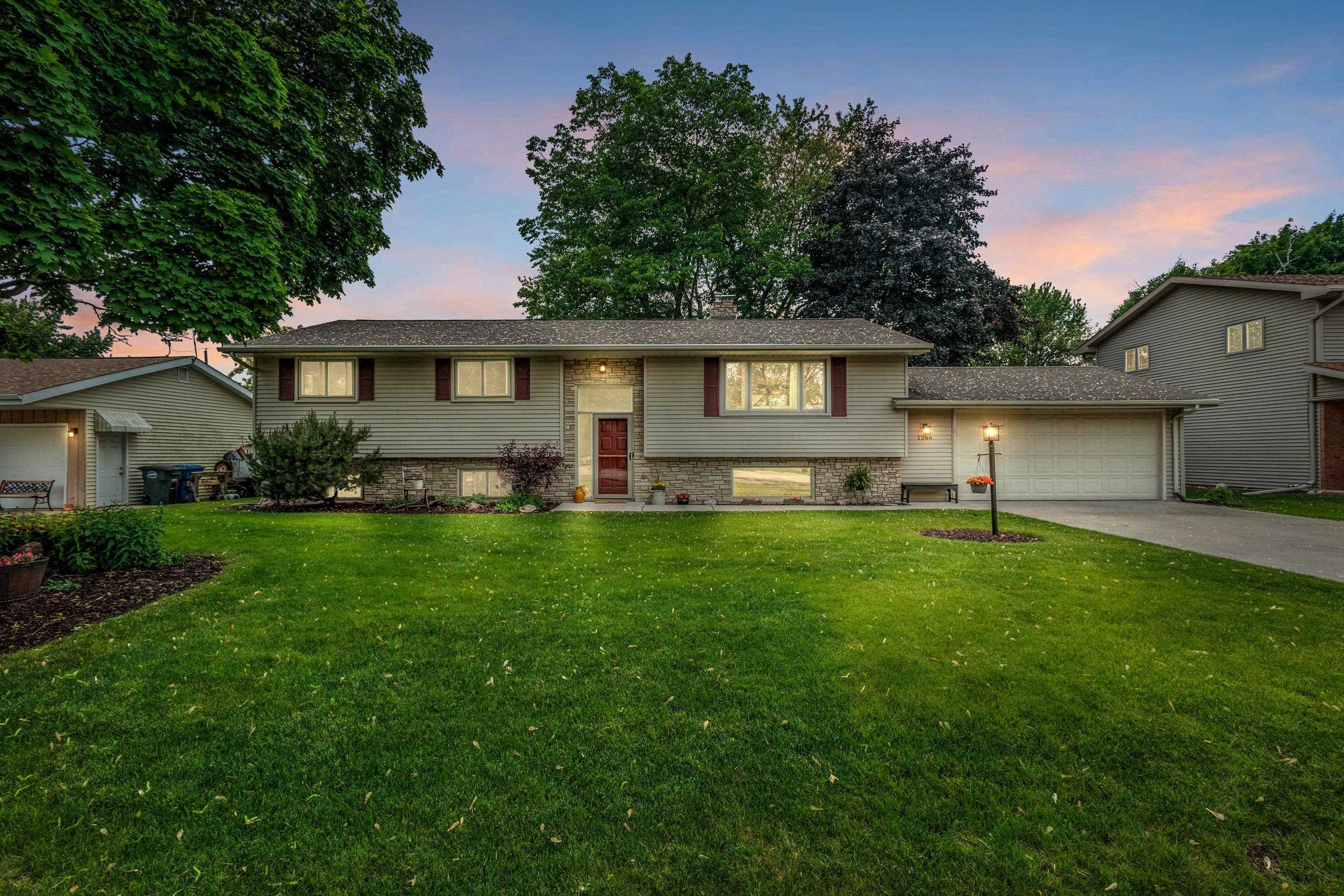 1266 Home Avenue  Menasha WI 54952 photo