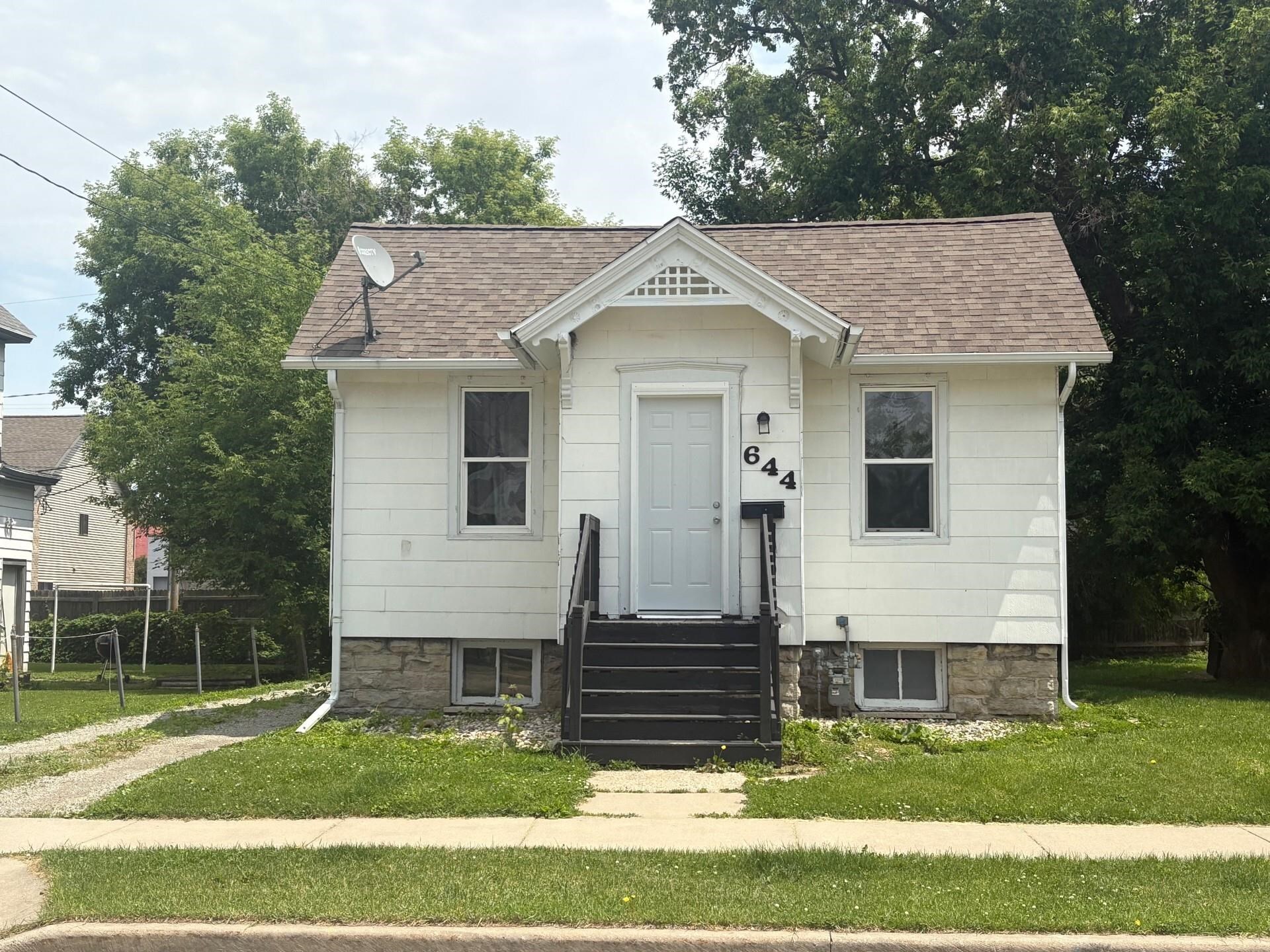 644 Central Street  Oshkosh WI 54901-4455 photo