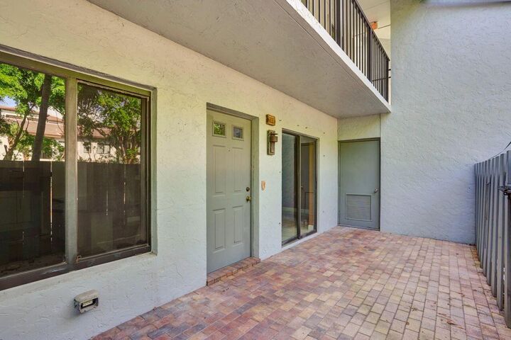 Property Photo:  2335 SW 22nd Avenue 104  FL 33445 