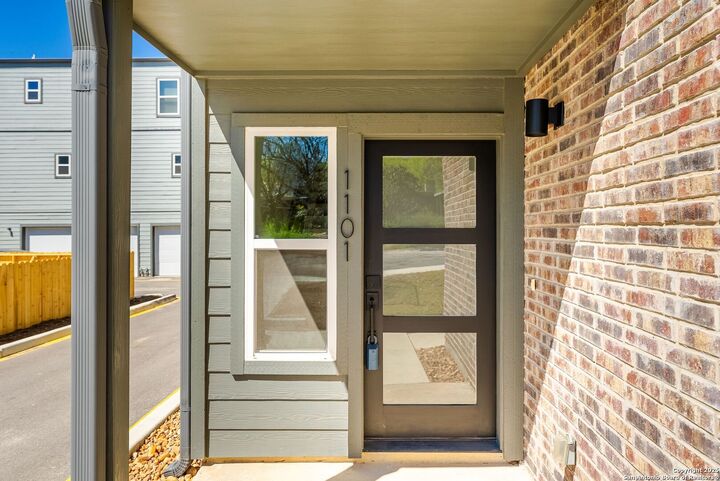 Property Photo:  419 Ira Avenue 1101  TX 78209 