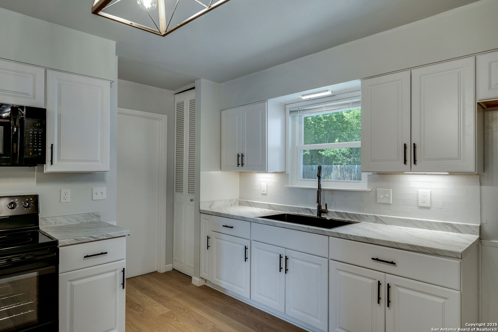 Property Photo: 8302 Hastings TX 78239