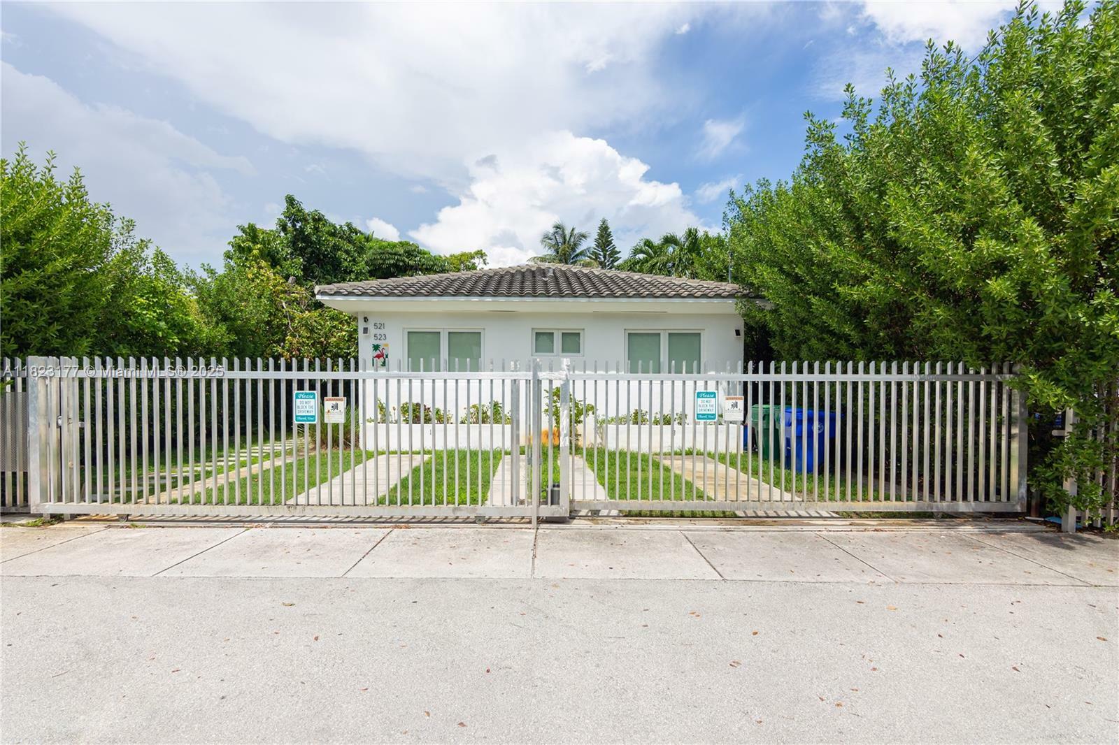 Property Photo:  521 NE 68th St 1  FL 33138 