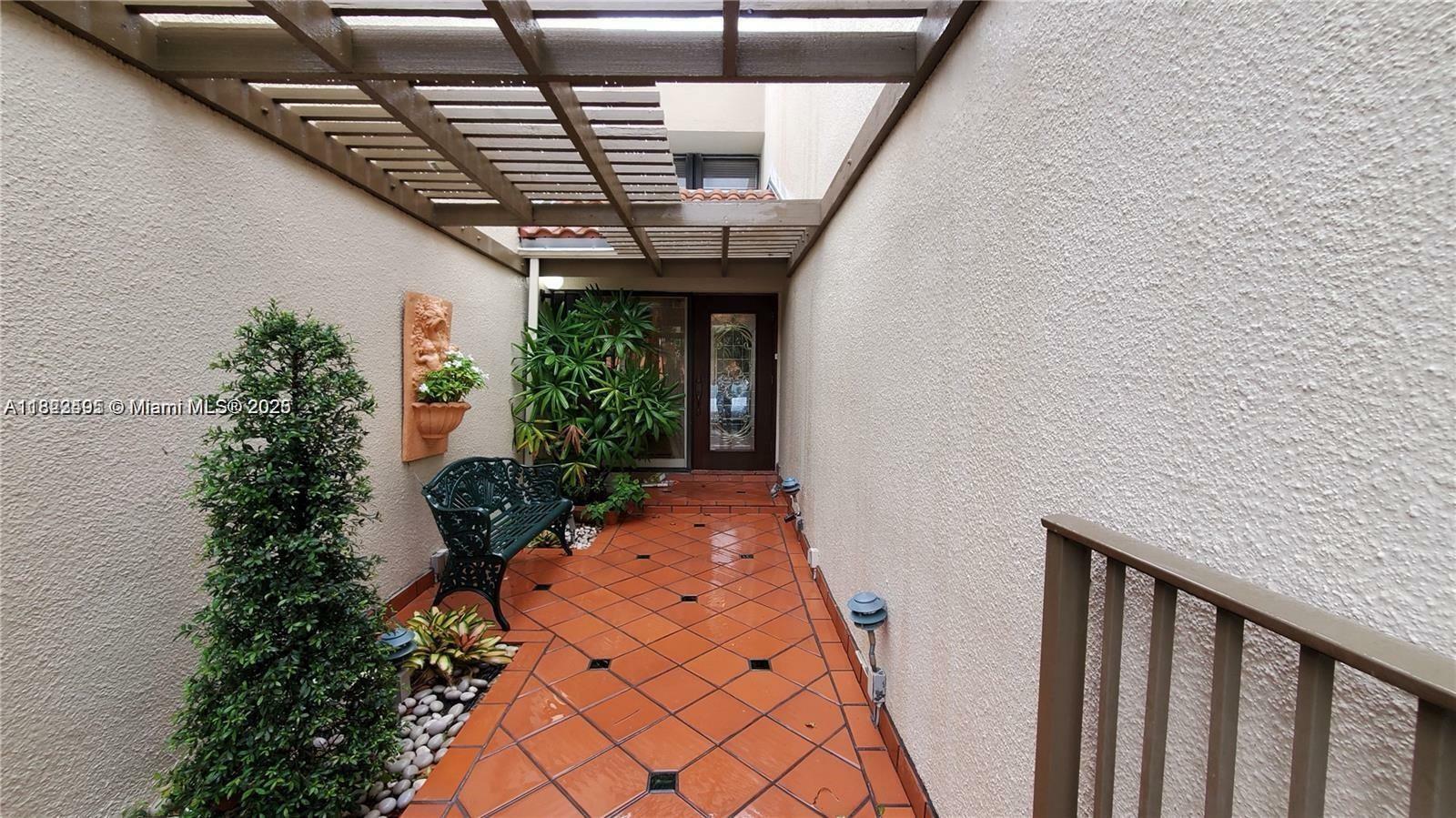 Property Photo: 8129 SW 87th Ter FL 33143