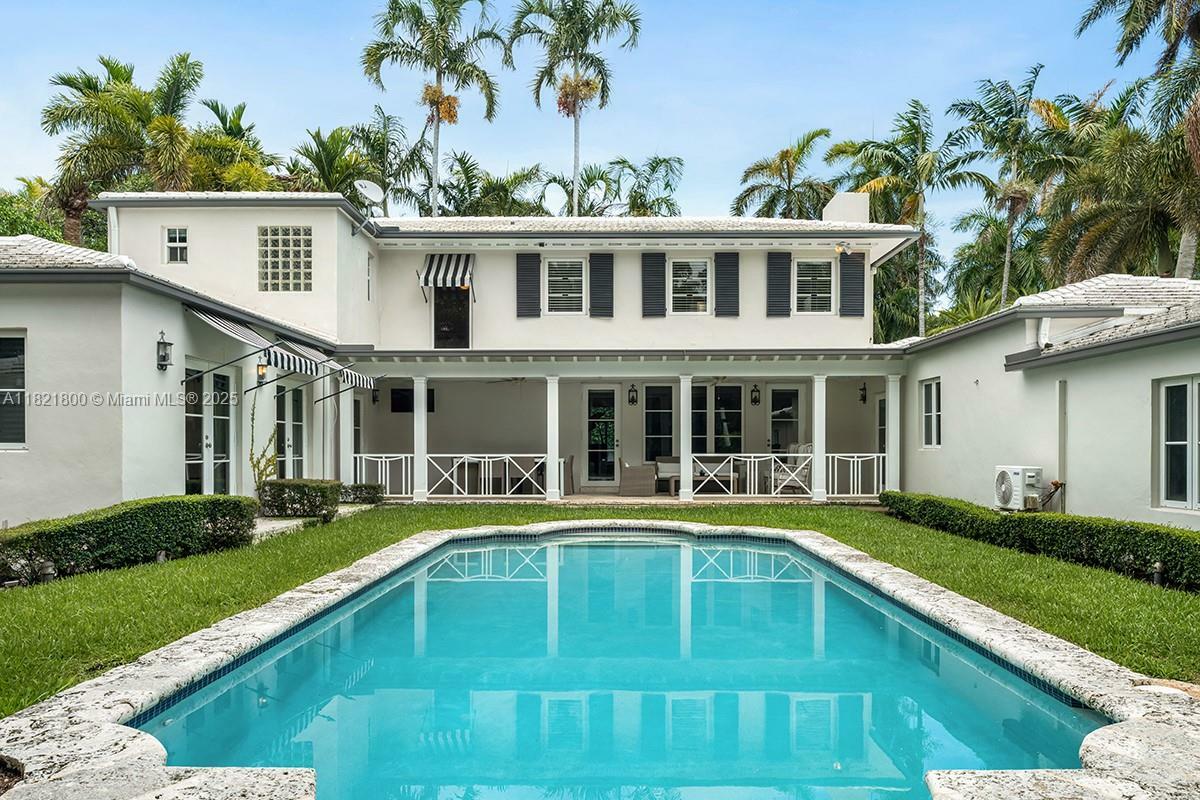Property Photo: 2500 Lake Ave FL 33140