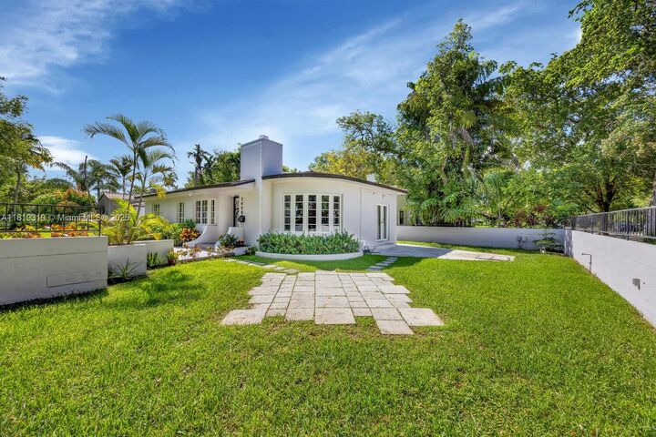 Property Photo:  1409 Medina Ave  FL 33134 
