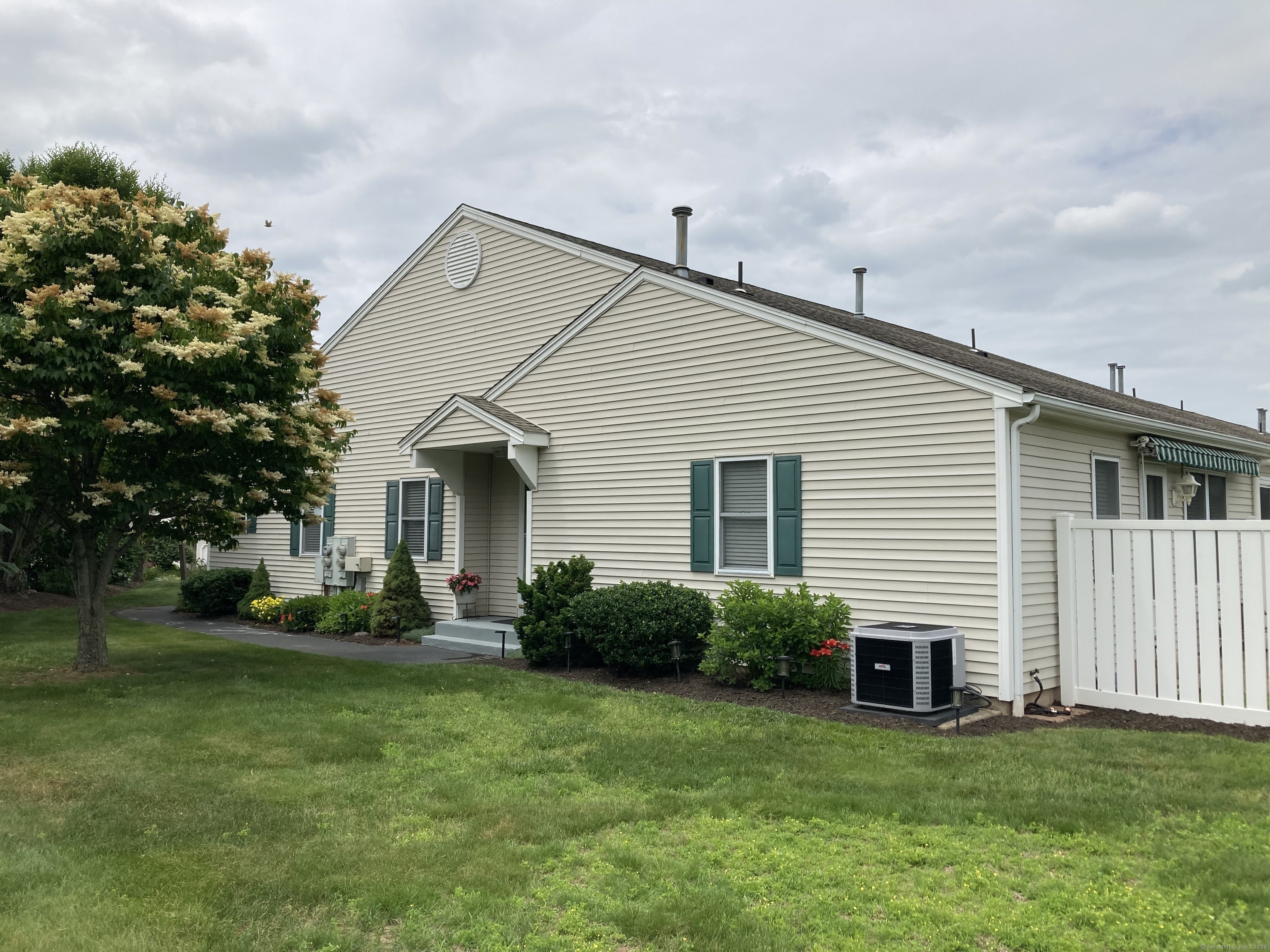 Property Photo: 611 Overlook Path 611 CT 06489