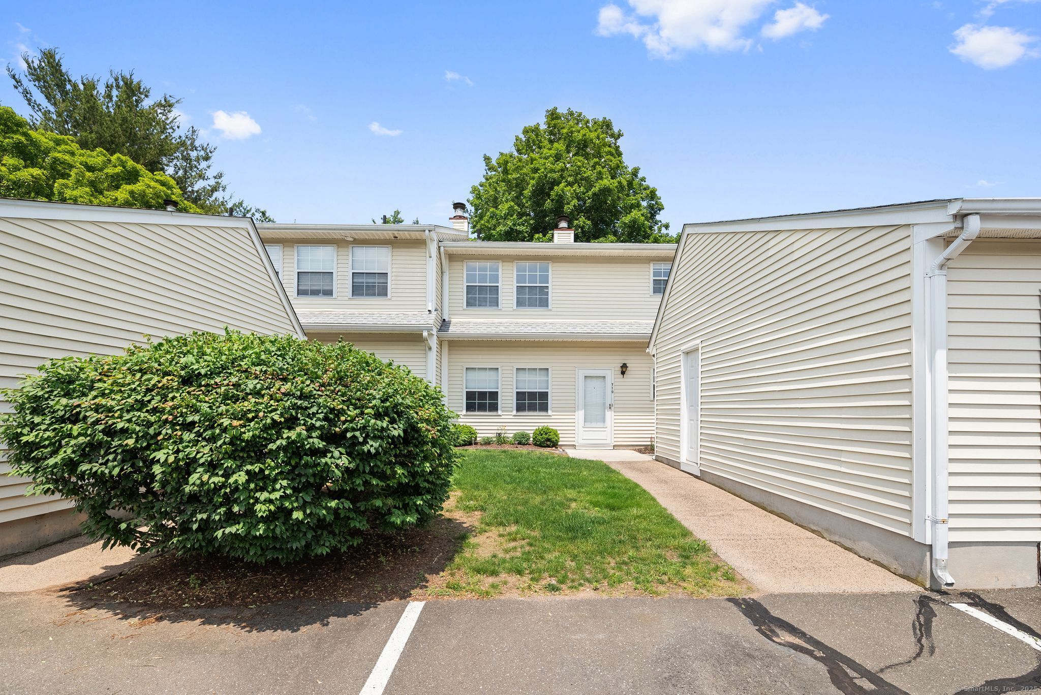 Property Photo: 711 Misty Meadow Lane 711 CT 06074