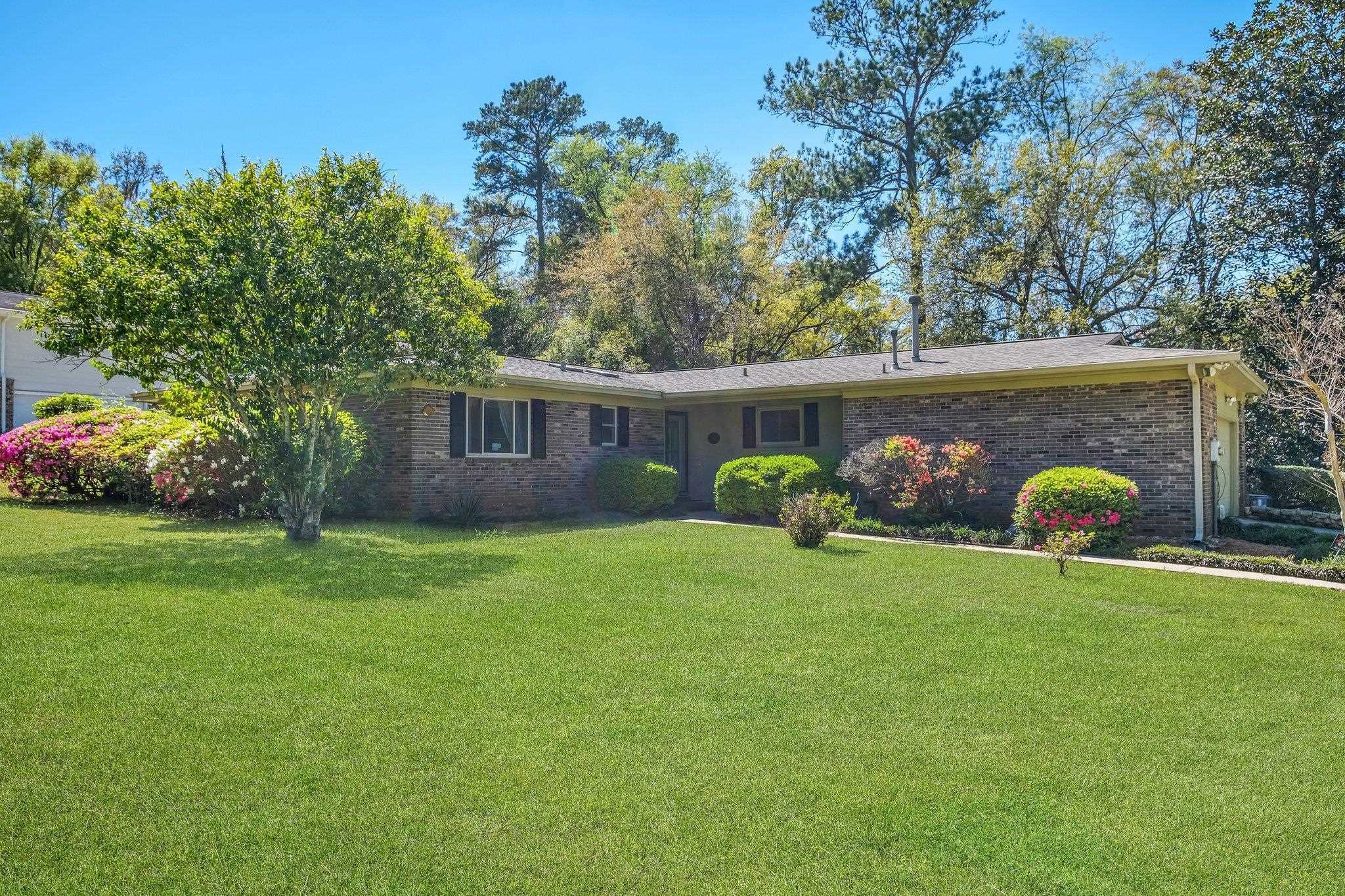 Property Photo: 3814 Leane Drive FL 32309