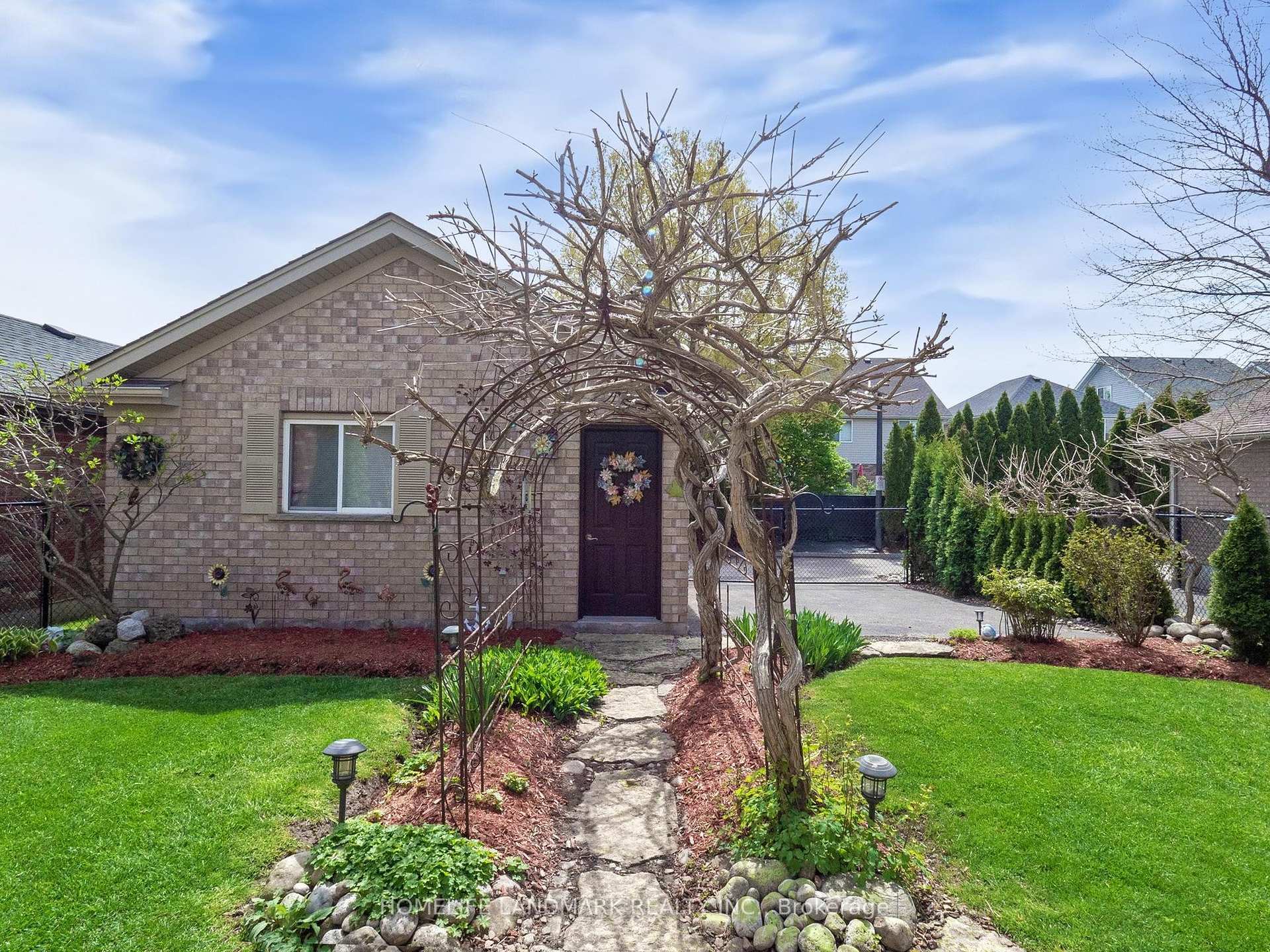 Property Photo: 79 Clairfields Drive E ON N1L 1L9